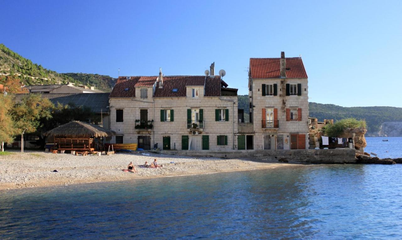 Apartments And Rooms By The Sea Komiza, Vis - 2431 Exterior photo