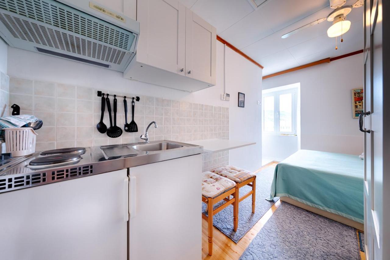 Apartments And Rooms By The Sea Komiza, Vis - 2431 Exterior photo